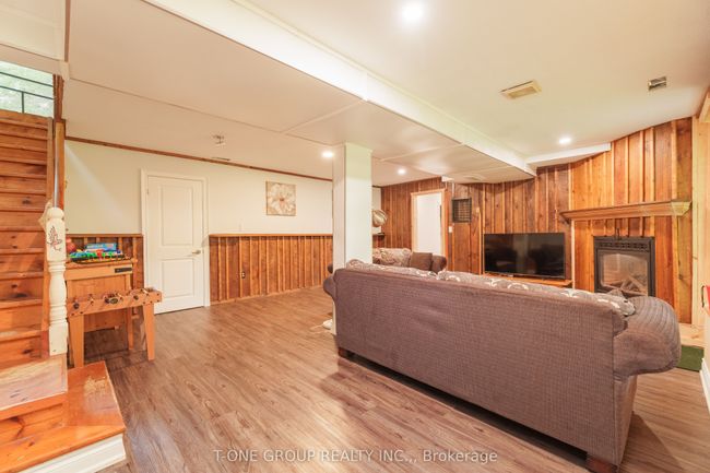 10 Riverside Crt, House other with 3 bedrooms, 2 bathrooms and 5 parking in Bancroft ON | Image 25