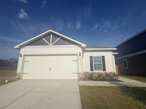 15874 Berry Hill Dr, Conroe, TX, 77303-2084 | Card Image
