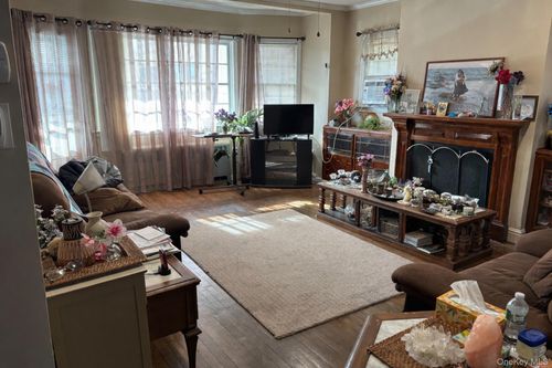 167 W Chester Street, Long Beach, NY, 11561 | Card Image