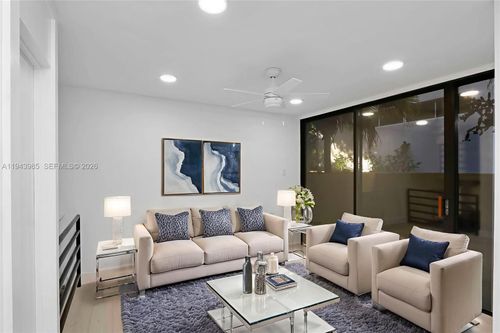 apt-2-2778 Day Ave, Miami, FL, 33133-4678 | Card Image