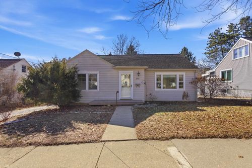 3911 Winnemac Avenue, Madison, WI, 53711 | Card Image