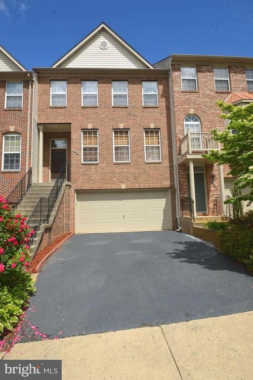 4209 Trumbo Ct, FAIRFAX, VA, 22033-4390 | Card Image