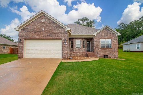 3906 Edgewater Dr, Benton, AR, 72019-9315 | Card Image