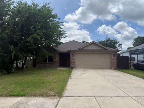 5513 Diaz Ave, Fort Worth, TX, 76107-5907 | Card Image