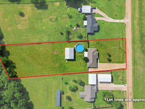 636 E Eubank St, Mabank, TX, 75147-7760 | Card Image