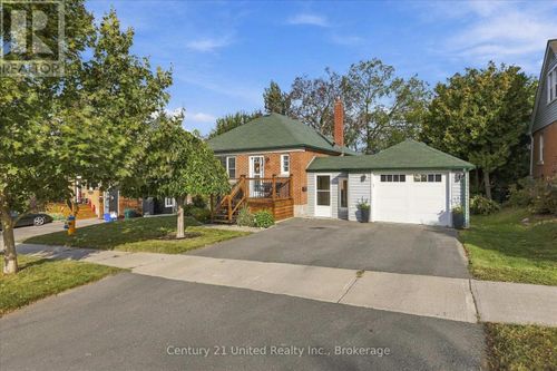 766 Devon Ave, Peterborough, ON, K9J4P2 | Card Image