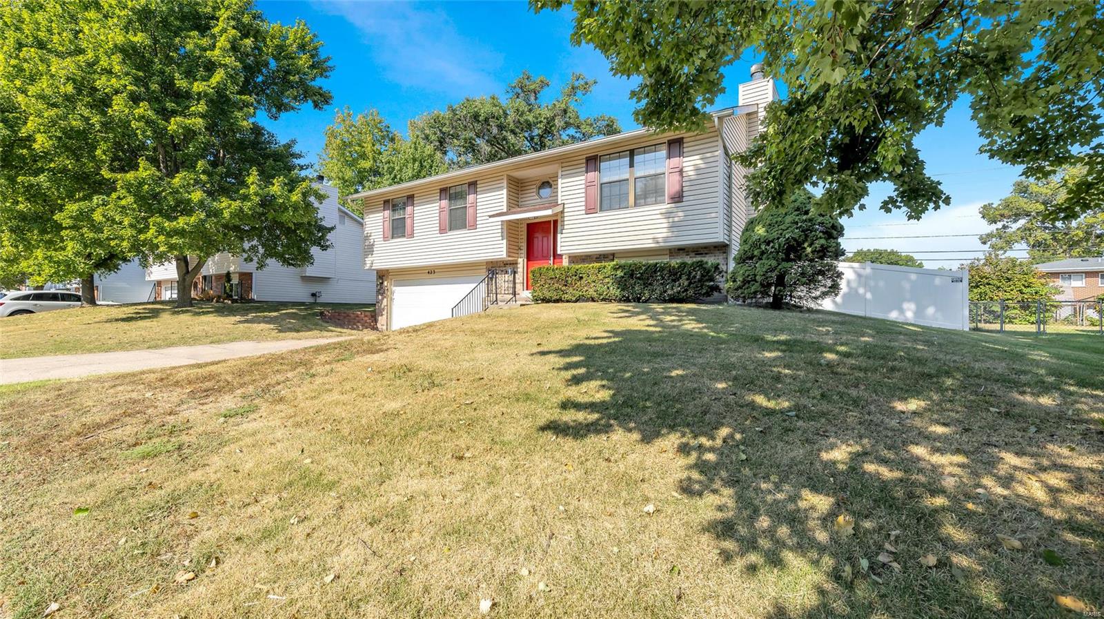 Springwood Place Ct, Florissant, MO 63031