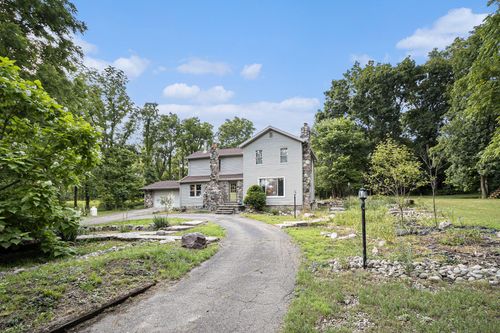 1067 112th Ave, Martin, MI, 49070-8715 | Card Image
