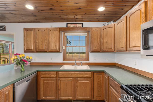 3882 40 Th St, House other with 4 bedrooms, 3 bathrooms and null parking in Hamilton MI | Image 11