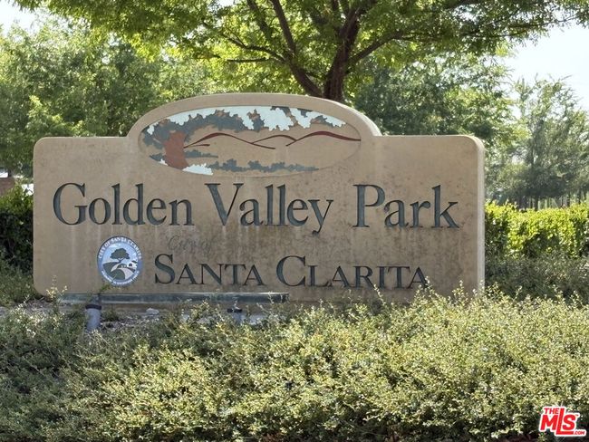 20650 Huntley Way, Condo with 4 bedrooms, 3 bathrooms and 4 parking in Santa Clarita CA | Image 21