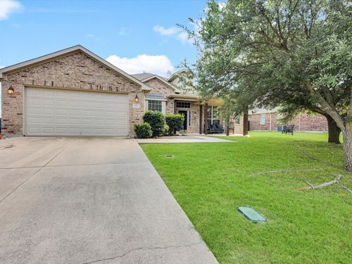 205 King George Rd, Ponder, TX, 76259-6024 | Card Image