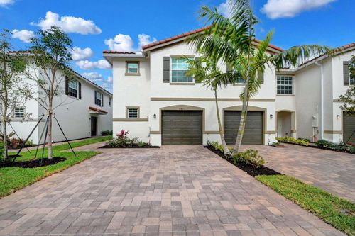 6903 Broadwater Ln, Lake Worth, FL, 33467-8603 | Card Image
