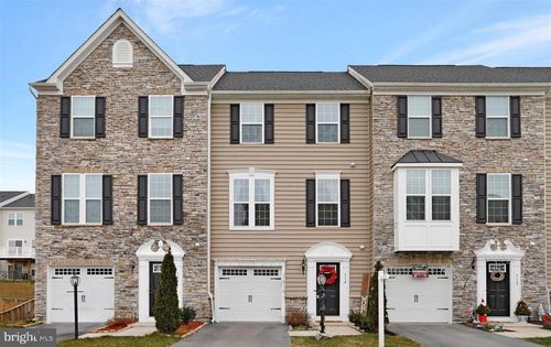 114 Chamomile Ct, LAKE FREDERICK, VA, 22630-1903 | Card Image