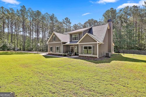 211 Beavers Rd, Grantville, GA, 30220-1695 | Card Image