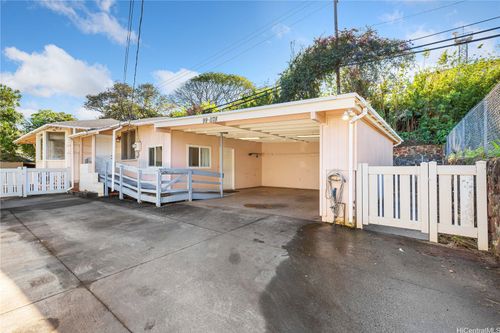 99-1178 Halawa Heights Rd, Aiea, HI, 96701-3111 | Card Image