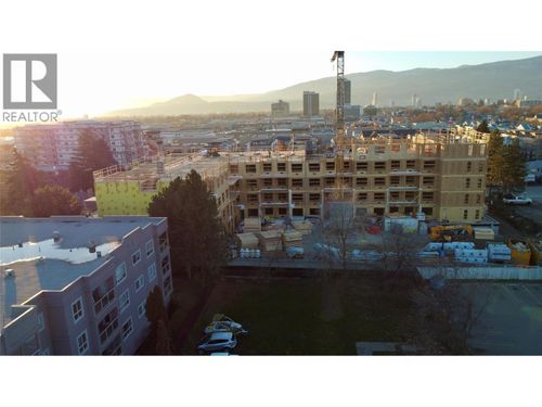 2110 Vasile Rd, Kelowna, BC, V1Y6H5 | Card Image