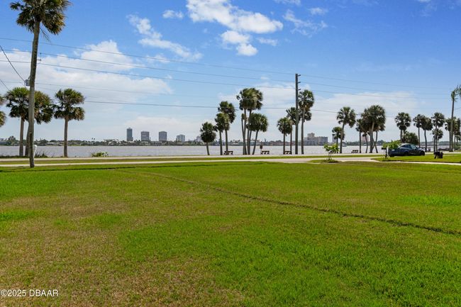 808 S Beach St, House other with 3 bedrooms, 3 bathrooms and null parking in ORMOND BEACH FL | Image 22