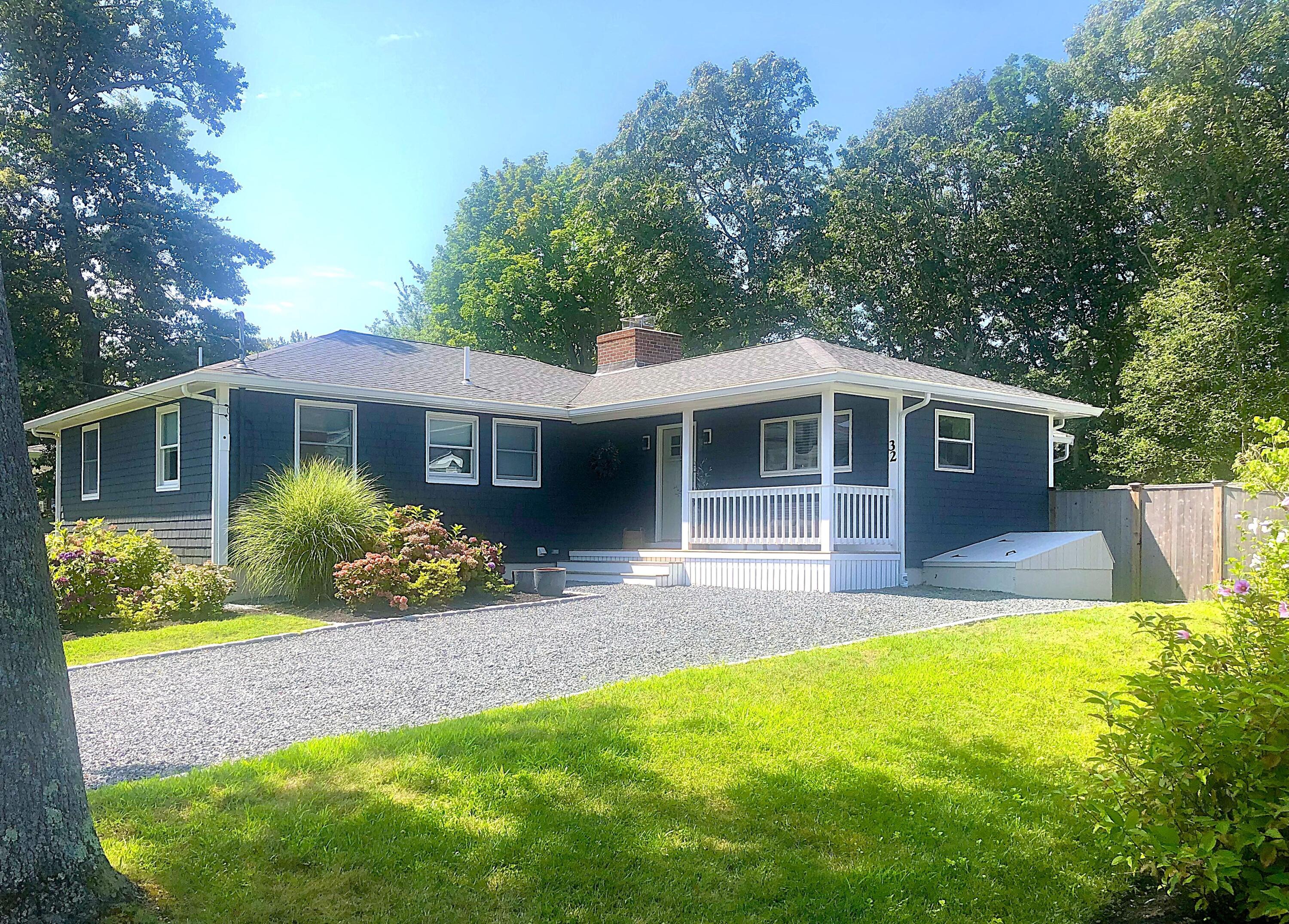 Bellavista Dr, Pocasset, MA 02559
