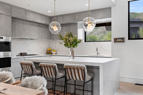 304-304 Hidden Hollow Dr, Jackson, WY, 83001 | Card Image