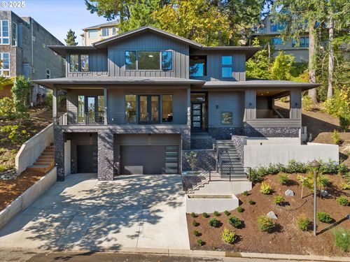 12 Hidalgo St, Lake Oswego, OR, 97035-1045 | Card Image