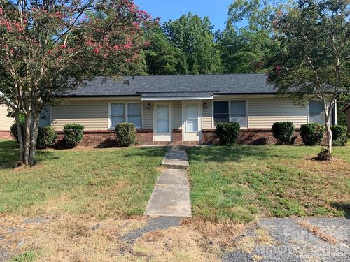 1103 Kentucky St, Kannapolis, NC, 28083-6748 | Card Image