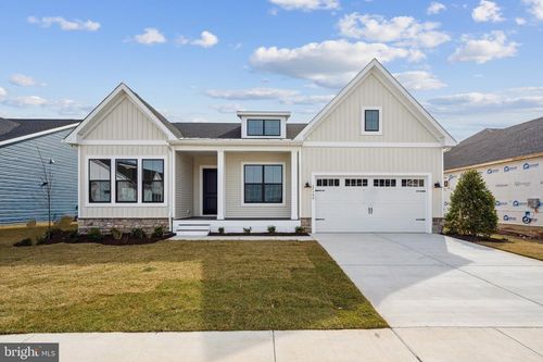 19 Golden Raintree Ct, MIDDLETOWN, DE, 19709-7610 | Card Image