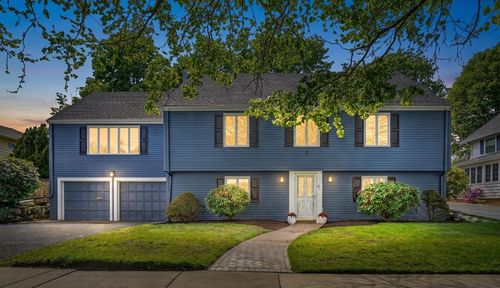 26 Garfield Rd, Melrose, MA, 02176 | Card Image