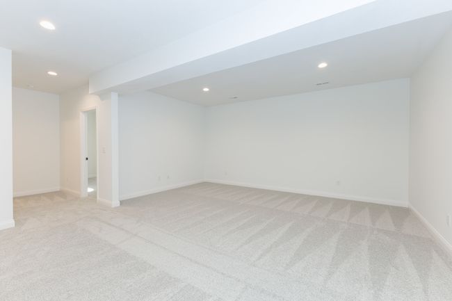 1916 Dunraven Rd, Home with 2 bedrooms, 3 bathrooms and null parking in Bloomington IL | Image 25