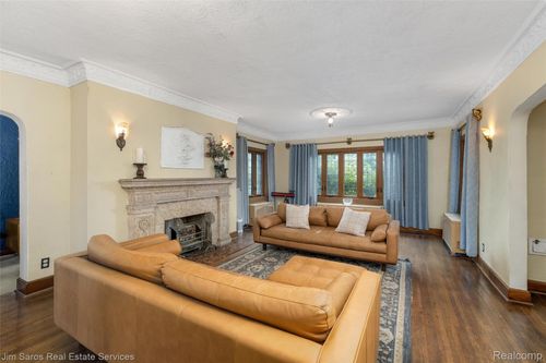 1428 Three Mile Dr, Grosse Pointe Park, MI, 48230-1126 | Card Image