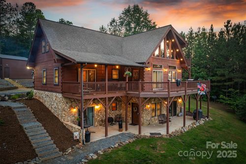 16 Saratoga Dr, Nebo, NC, 28761-8104 | Card Image