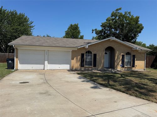 503 Southridge Ct, Arlington, TX, 76010-8555 | Card Image