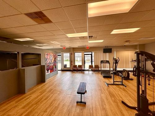 517-517 E North St, Bradley, IL, 60915-1258 | Card Image