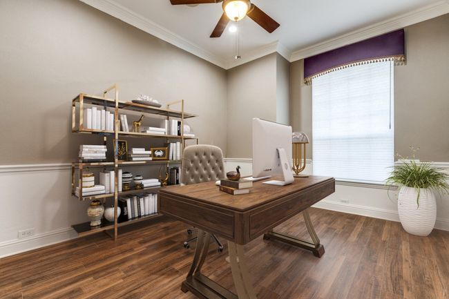 Office space virtually staged | Image 5