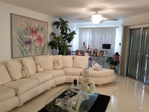 apt-102-650 Sw 138th Ave, Pembroke Pines, FL, 33027-1547 | Card Image