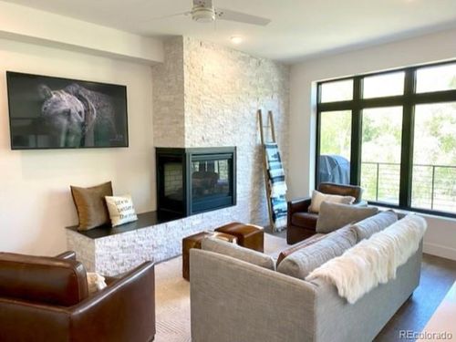 933-930 Blue River Pkwy, Silverthorne, CO, 80498-8958 | Card Image