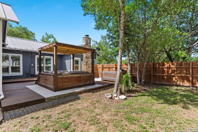 14280 State Highway 16 N, House other with 3 bedrooms, 2 bathrooms and null parking in Medina TX | Image 29