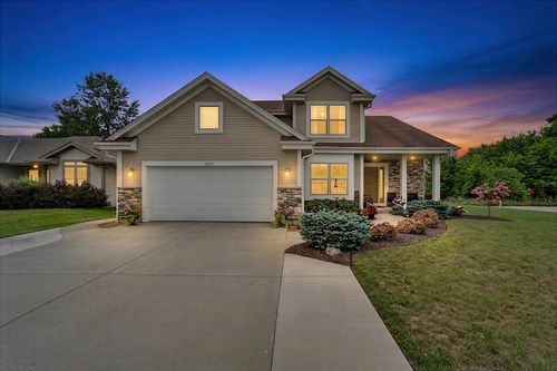 10421 Prairie Crossing Dr, Caledonia, WI, 53126-9214 | Card Image