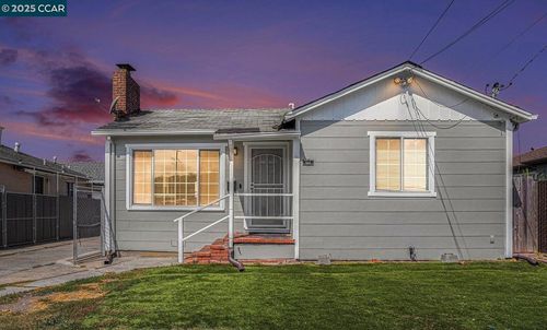 637 43rd St, Richmond, CA, 94805-1874 | Card Image