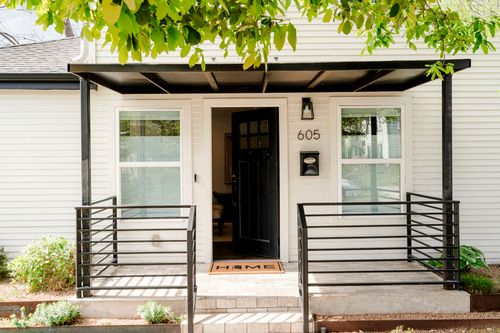 605 Harris Ave, Austin, TX, 78705-2515 | Card Image