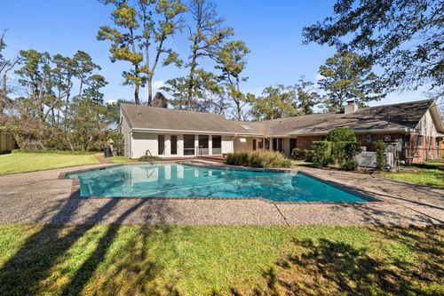 365 Piney Point Rd, Houston, TX, 77024-6526 | Card Image