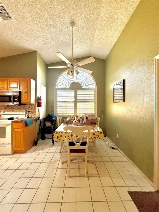 434 Se Doat St, House other with 3 bedrooms, 2 bathrooms and null parking in Port St. Lucie FL | Image 23