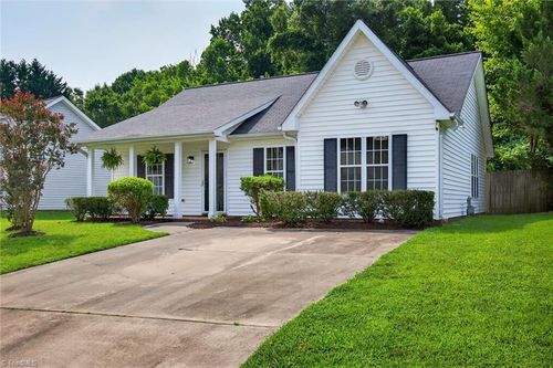 5429 Whitley Way, Greensboro, NC, 27407-5468 | Card Image