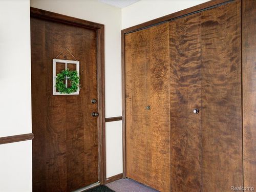 2-1900 River Rd, Marysville, MI, 48040-1854 | Card Image