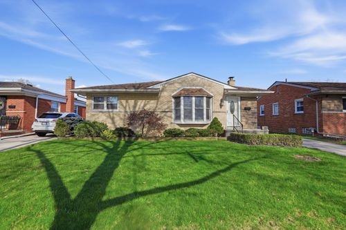 24808 Cubberness Street, Saint Clair Shores, MI, 48080 | Card Image