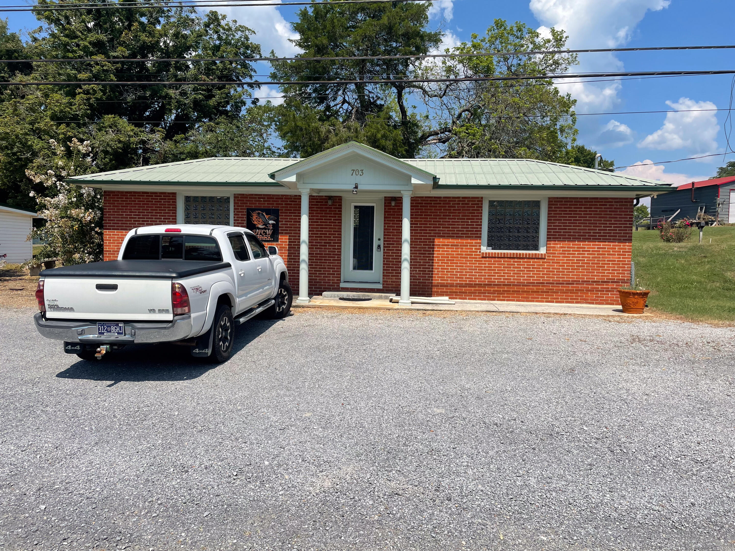 Main St, Bean Station, TN 37708