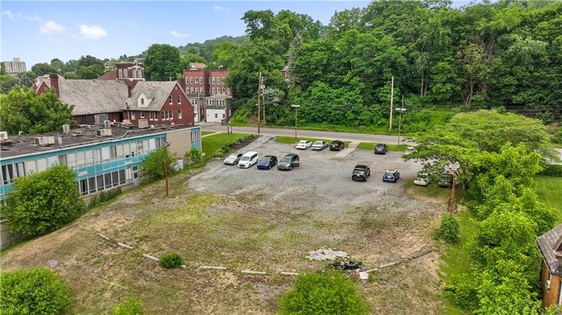 Commercial Lease in Ambridge 3
