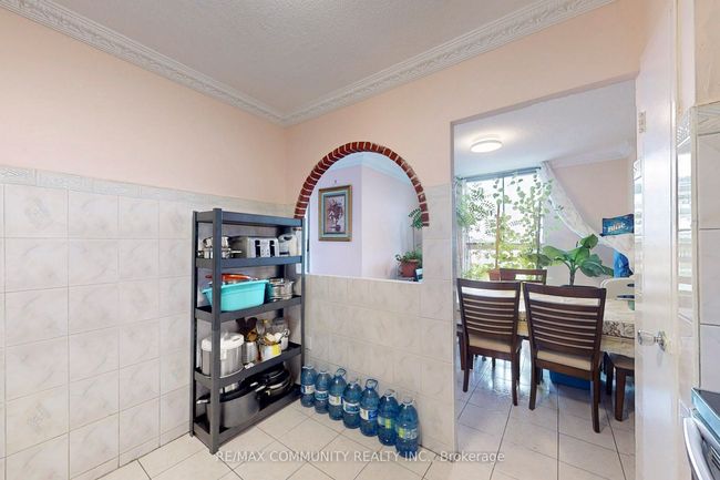 823 - 4645 Jane St, Condo with 2 bedrooms, 1 bathrooms and 1 parking in North York ON | Image 8