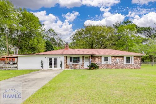 423 Pioneer Rd, Hinesville, GA, 31313-6910 | Card Image