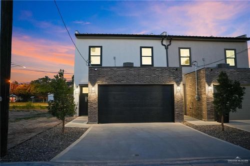 818 S Bicentennial Blvd, McAllen, TX, 78501 | Card Image