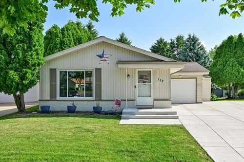 112 W Goldleaf Avenue, Milwaukee, WI, 53207 | Card Image